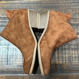 SO Angelfish Cognac booties